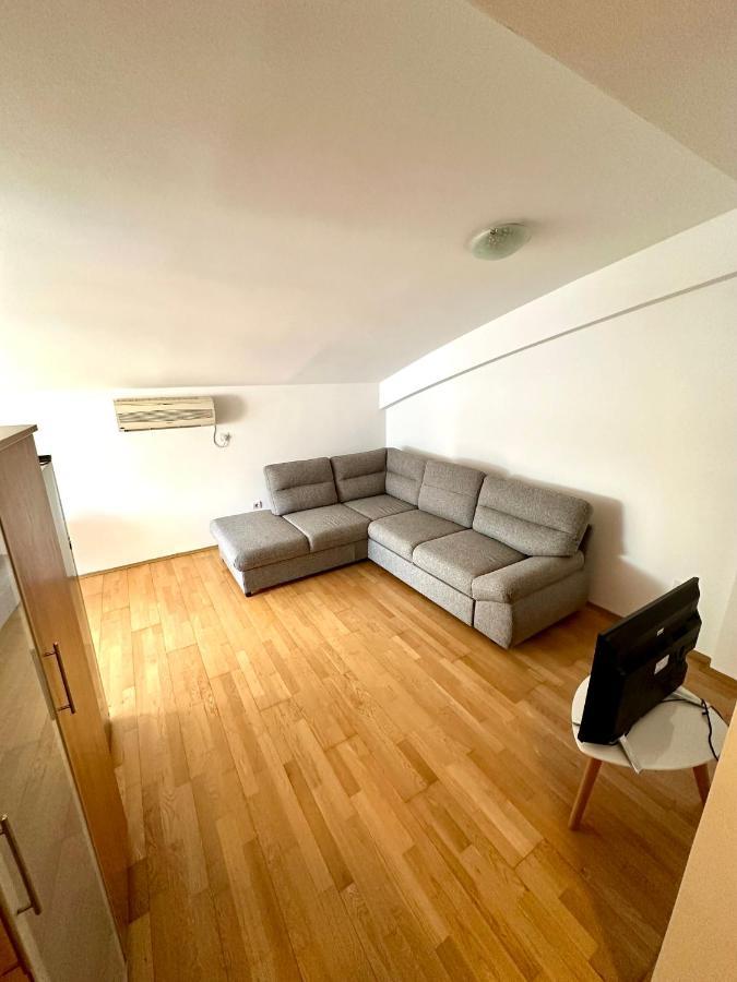 Apartment Stex 3 Podgorica Bagian luar foto